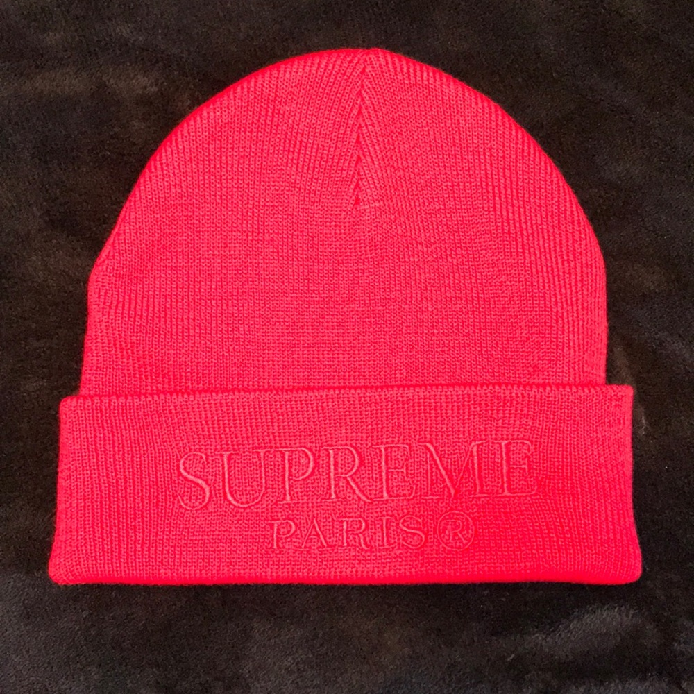 * BRAND NEW *Supreme Tonal Beanie Red